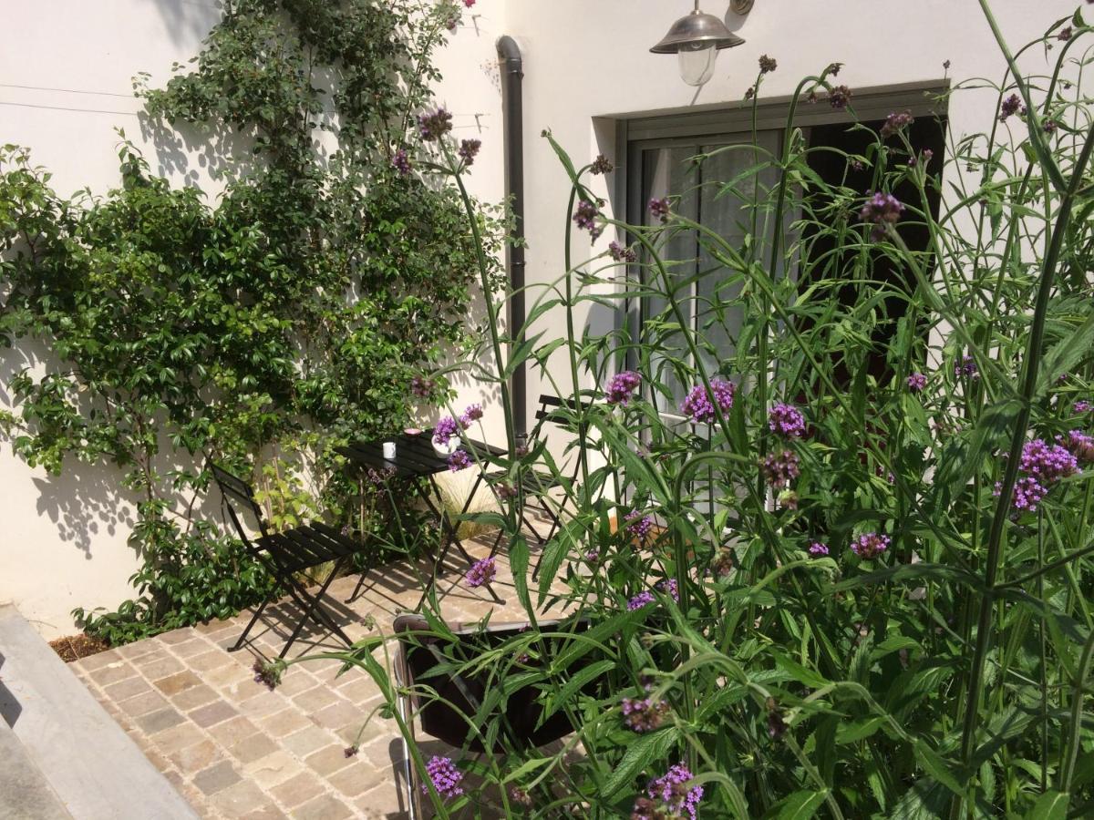 Bed and Breakfast Denis&Virginie Versailles Exterior foto